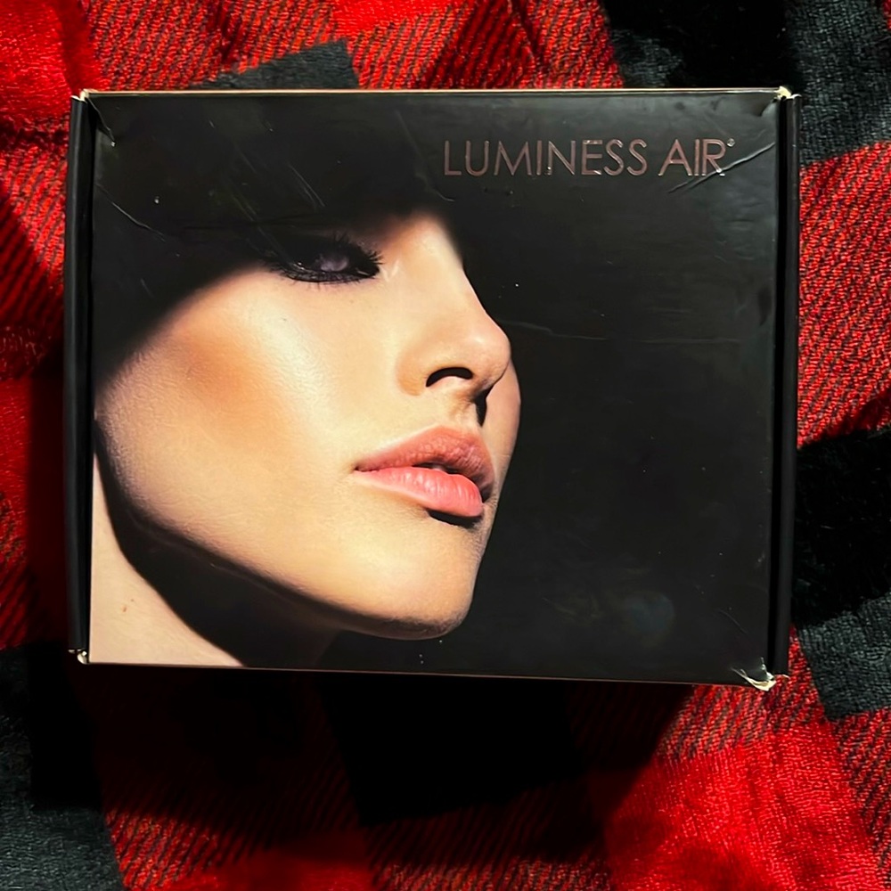 Luminess Pro Airbrush makeup device